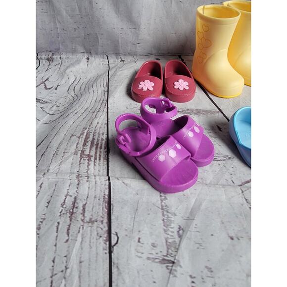 Lot 7 Pairs Shoes For 18in Dolls Battat Sandles Rain Boots Sneakers Flats - Picture 6 of 9
